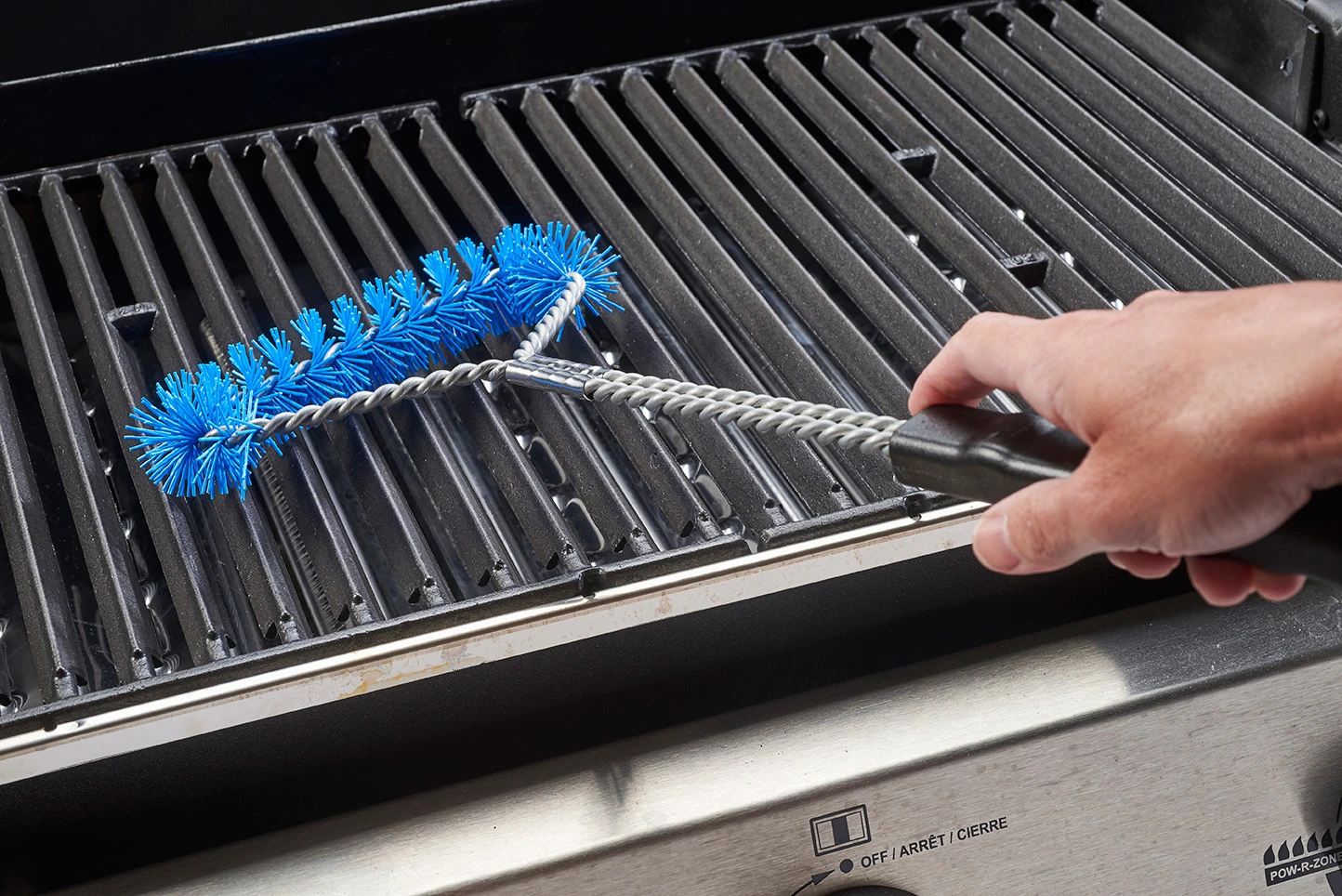 Broil King 3-seitige Grillbürste 45cm Mit Nylonborsten 2 Broil King 3-seitige Grillbürste 45cm Mit Nylonborsten – Bild 2