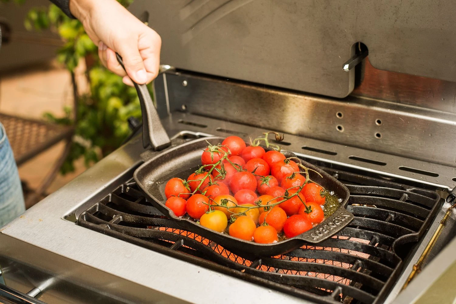 Napoleon Gusseiserne Pfanne Mit Holz Untersetzer - Auslaufartikel 4 Napoleon Gusseiserne Pfanne Mit Holz Untersetzer - Auslaufartikel – Bild 4