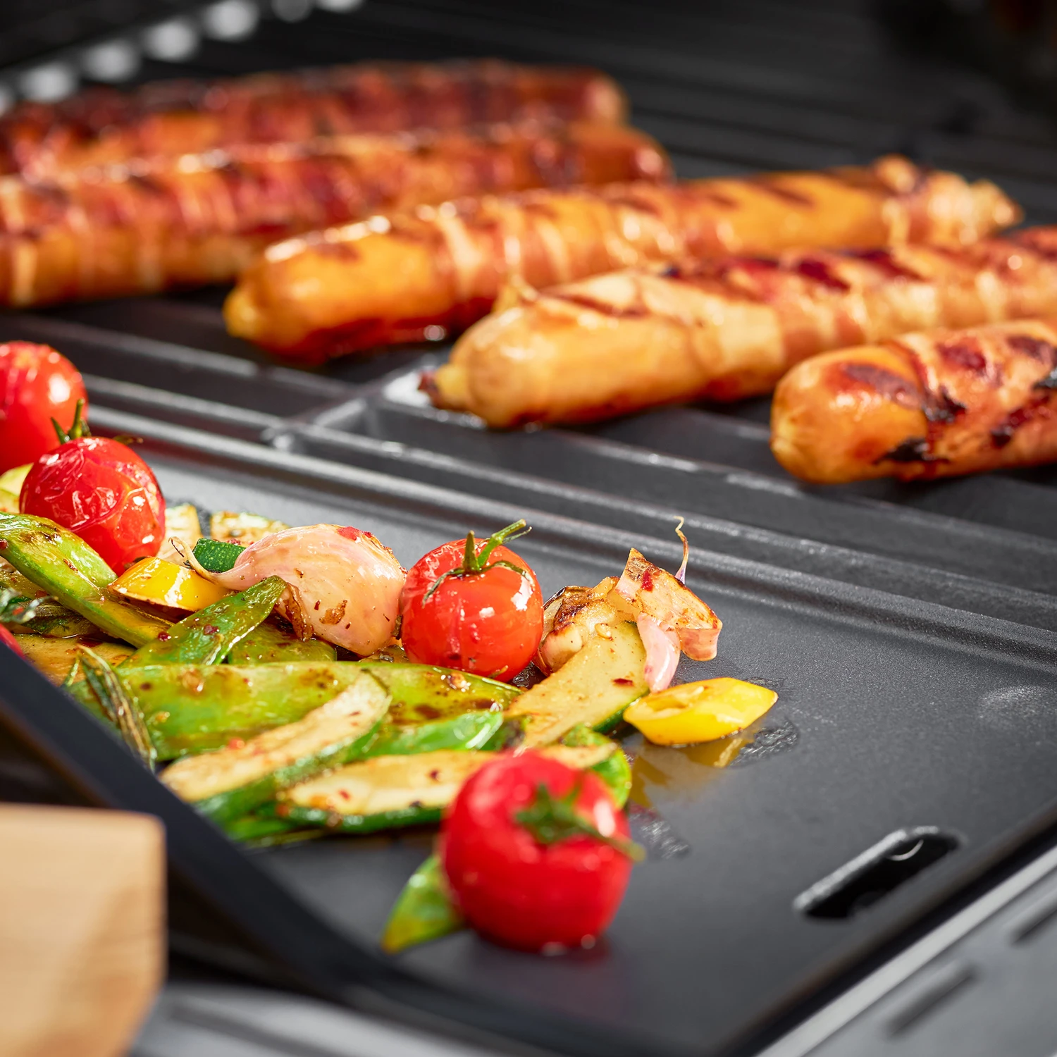 Rösle Gusseisen Grillplatte Für Videro G2 / G3 / G4 + G4-S / G6 + G6-S - Modelle Ab 2021 - 45 X 24 Cm 2 Rösle Gusseisen Grillplatte Für Videro G2 / G3 / G4 + G4-S / G6 + G6-S - Modelle Ab 2021 - 45 X 24 Cm – Bild 2