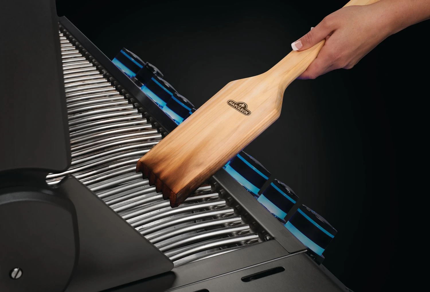 Napoleon Grillschaber Aus Zedernholz 2 Napoleon Grillschaber Aus Zedernholz – Bild 2