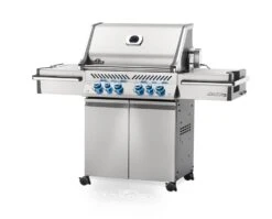 Napoleon Prestige Pro 500-3 Edelstahl Gasgrill Inkl. Drehspieß - Modell 2023 - SMART Deal Inkl. Grillfürst Grill Control 24 Napoleon Prestige Pro 500-3 Edelstahl Gasgrill Inkl. Drehspieß - Modell 2023 - SMART Deal Inkl. Grillfürst Grill Control -Napoleon Verkaufsgeschäft Napoleon Prestige Pro 500 seitlich 01