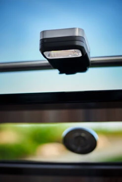 Rösle Universal BBQ LED Griffleuchte / Grilllicht -Napoleon Verkaufsgeschäft Roesle Griffleuchte Grillicht Lifestyle