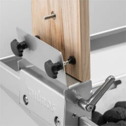 Thüros Fisch Grill Set Mit Flammlachs- Und Steckerlfischhalter 11 Thüros Fisch Grill Set Mit Flammlachs- Und Steckerlfischhalter -Napoleon Verkaufsgeschäft Thueros Flammlachsbrett Halterung Detail 1